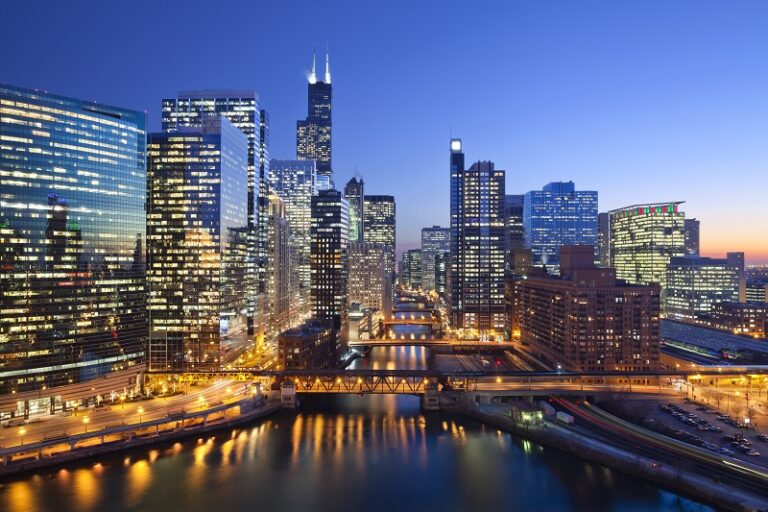 View of the city of Chicago by night